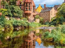 Edinburgh, DeanVillage Cosy Hideaway Apartment