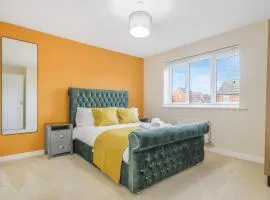 Spacious 5-Bed Contractor House - Parking & Wi-Fi