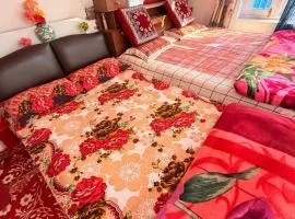 Habib Guest House GULMARG 11