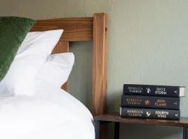 Central Location, canal side and pool table