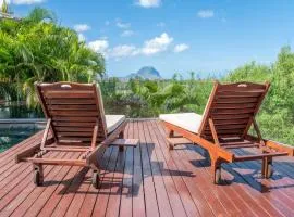 3 private bedrooms with panoramic views of Morne
