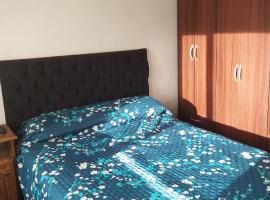 La Iluminada, hotel i El Hoyo