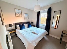 South Gyle House - SuperFast WiFi and Free Parking - 7 minutes from Edinburgh Airport、エディンバラのホテル
