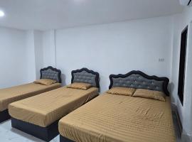 Kea House 1- 4BR Vacation house near Airport, Family friendly, hotel i Bang Khen