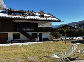 Cortina Chalet Skyview, hotel sa Zuel