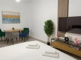 Staywell for 4 I Central I WiFi I Free Parking