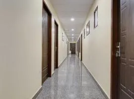 OYO Flagship Hotel Town House