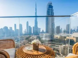 Stunning Burj Khalifa View! Steps to Dubai Mall