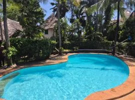 Petasha Bustani Villas Diani with pool and parking