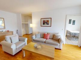 2-Bedroom, 2-Bathroom Apartment, Parking & Lake View - Pully - CD20-3F, hotel v destinaci Pully