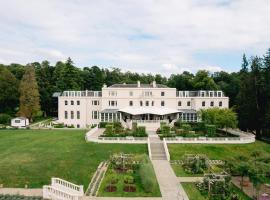 Coworth Park - Dorchester Collection, hotel in Ascot