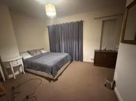 Welcome to this charming presented 2-bedroom house