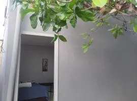Quarto no centro de Araguaína com garagem