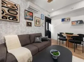 Casa Hotels McCaul- New Downtown Suite w Laundry