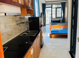 The Wooden Nest Studio Nha Trang Center, hotel i Nha Trang