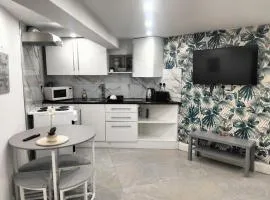 Modern 3-bed Serviced Appartement - Milnsbridge