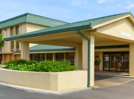 Heritage Place Houston Brookhollow, hotel in Houston