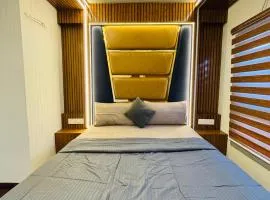 Mithram - Alleppey Houseboats