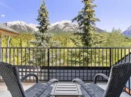 Ideal 2BR Canmore Haven Hot Tub plus Stunning Views