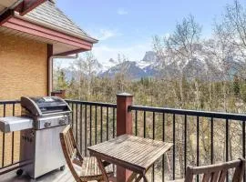 Peaceful 2BR Retreat with MTN Views Close to Banff