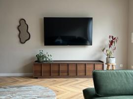 Modernes Haus mit Garten in Windberg, ruhig & zentral، فندق في مونشنغلادباخ