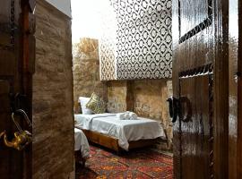 Mekhtarr Anbar Historical Hotel, hotel in Bukhara