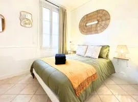 Studio Agabane - By BEST KEYS - Centre-Ville - Cosy & Lumineux - Cuisine Équipée - Smart TV - Lit Confortable - WiFi Fibre - Check-in Autonome - Parking Gratuit à Proximité