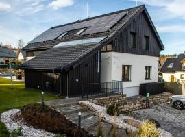 Residence Smržovka - Luxury House with Swimming Pool, Jacuzzi, Garden and BBQ, Hotel in Jablonec nad Nisou