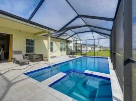 Florida Snowbird Haven with Pool! Easy I-75 Access