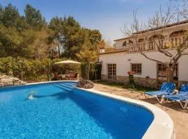 Escapada con Piscina Climatizada y Área Infantil