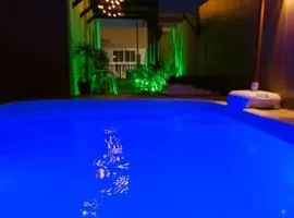 Casa 4 quartos condomínio frente mar com piscina e area gourmet