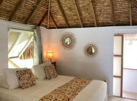 FARE TEMANEA, hotel in Papetoai