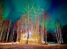 Riverfront, Authentic, Luxury Log Cabin-Bison, hotel in Wasilla