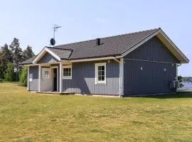 Beautiful Home In Bolmsö With Wifi