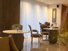 Catalina Hotel, hotel in Yerba Buena