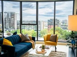 270 Degree Views, Ultra Lux CBD 2B2B, Pool Gym and Parking