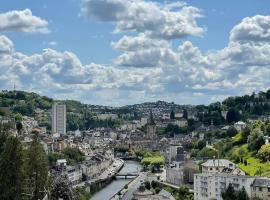 Peaceful Eden standing-magnificent view, hotel in Tulle