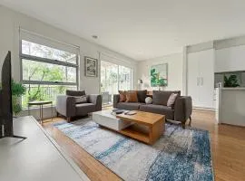 15 Relaxing Stay Near Shops & East Link