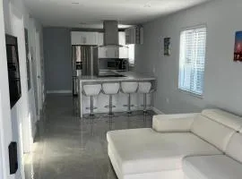 Cozy Miami House just renovated with 2 bedrooms available