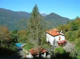 Mountain view holiday home in Cutigliano