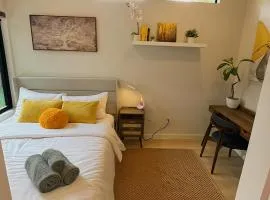 Nestle By The Falls Retreat Niagara Falls