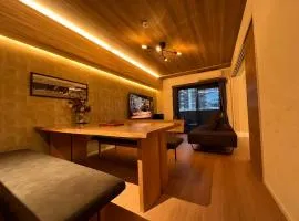 ザ サウンドクレスト五条駅前25 The Sound Crest Gojo-Ekimae