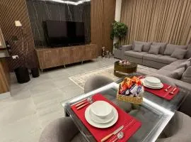 Modern & Elegant Fully Equipped Apartment