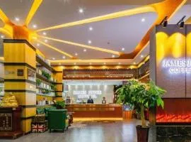 James Joyce Coffetel Xi'an Laochenggen Hongmiaopo Metro Station