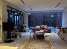 شاليه لوسيندا, hotel v mestu Baljurashi