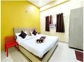 Varanasi Hotel M GRAND Near Baba Vishwanath Temple- Fully Air Conditioned Hotel- Lift# Wi-fi# Room service- Best Premium Hotel In Varanasi, hotel di Rāmnagar