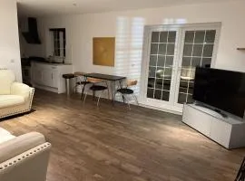 Essex Bungalow Ideal for Workers & Long-Term Stays