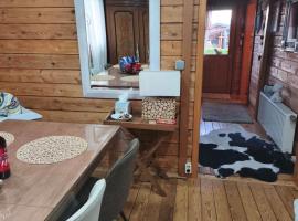 Holzhaus, Hotel in Langatte