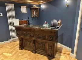 Crippens, Quintissential Luxury Central, Parking & EV