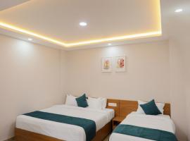 Munderi Green Mounts - Premium Pool Stay Near Kalpetta, Wayanad，位于卡尔佩特塔的酒店